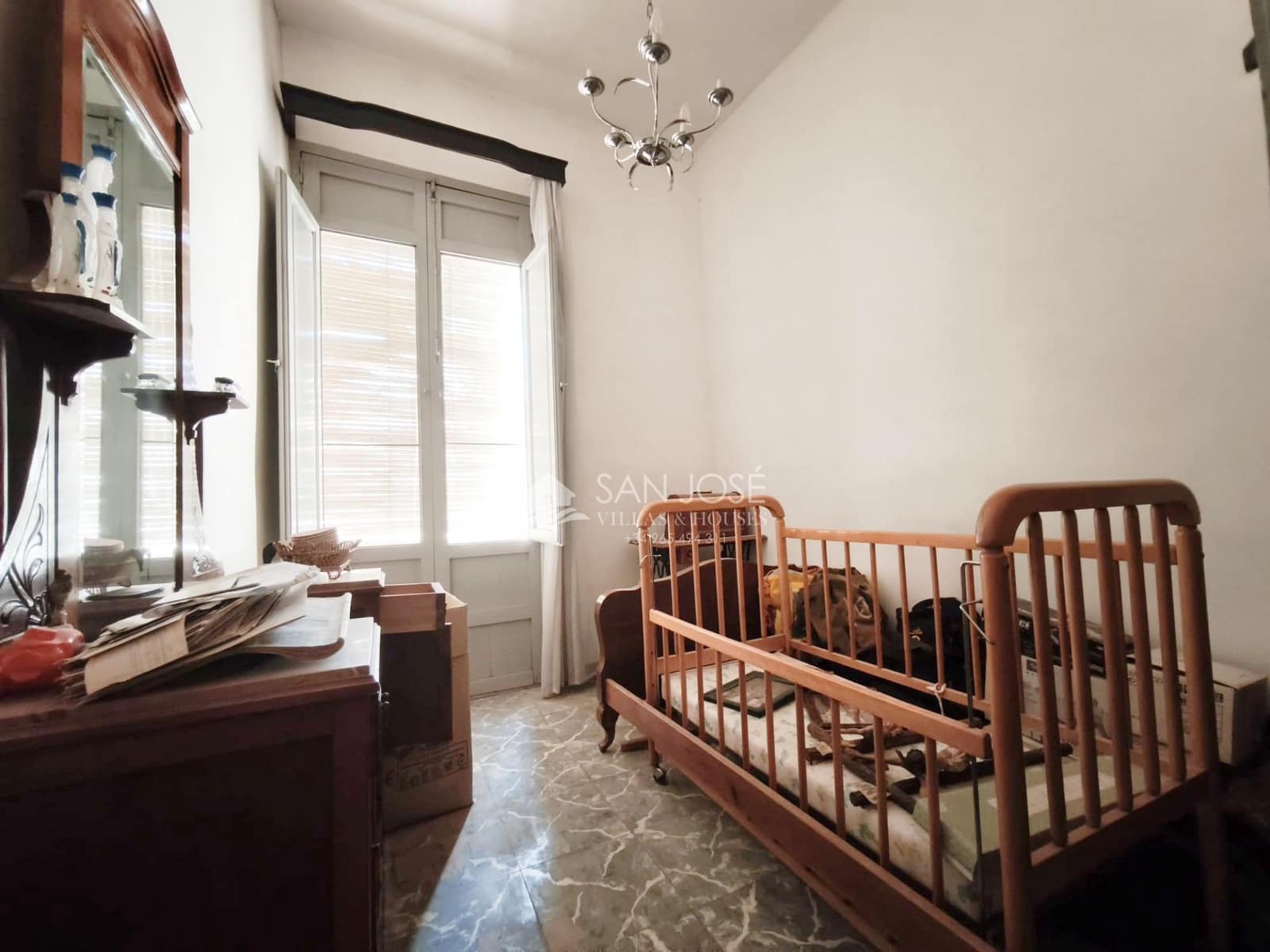 5 slaapkamer Huis te koop in Aspe - € 98.500 (Ref: 9383107)