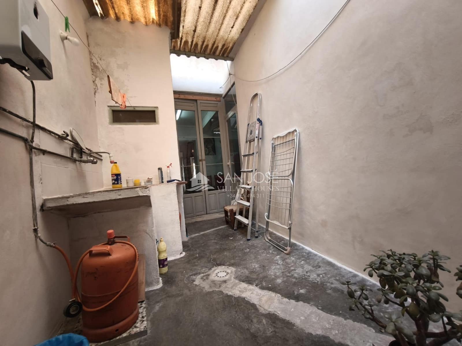 5 slaapkamer Huis te koop in Aspe - € 98.500 (Ref: 9383107)