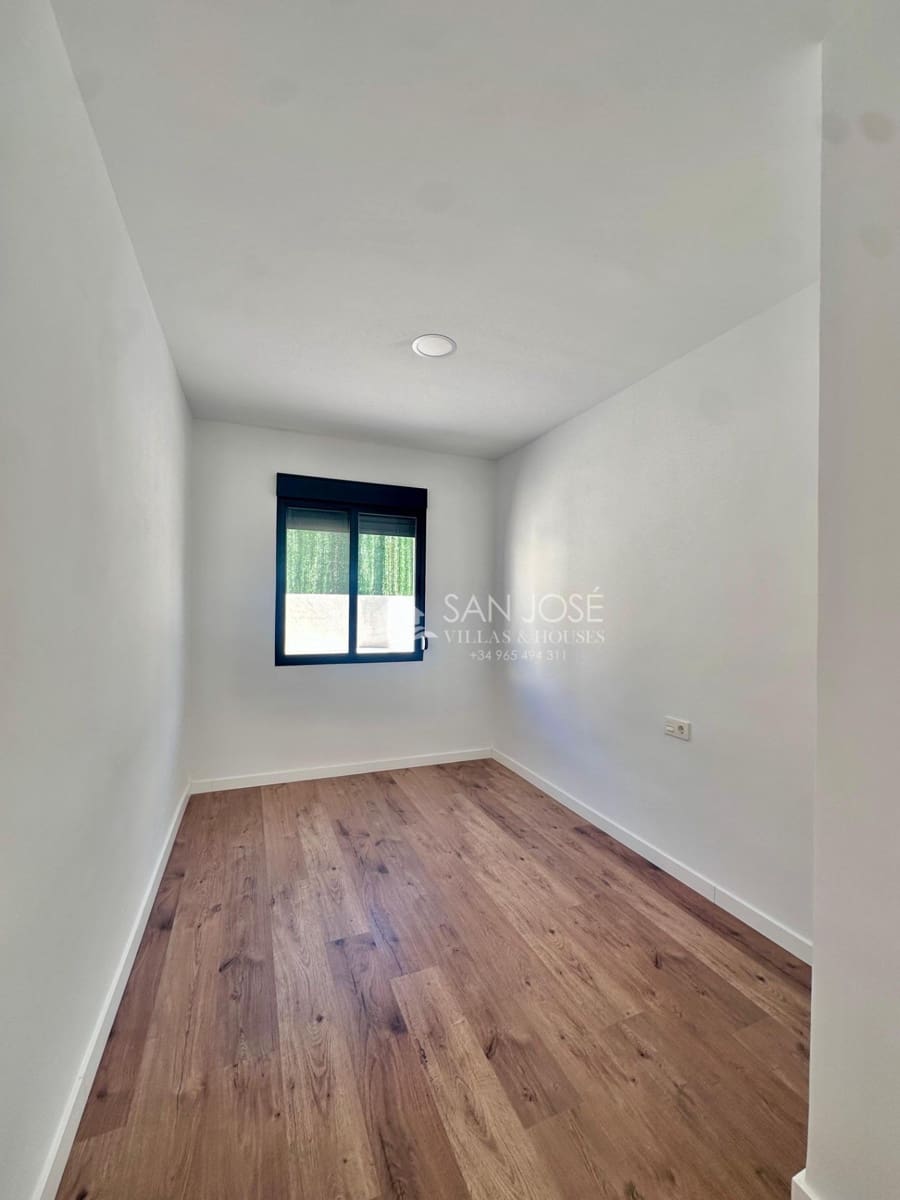 Chalet de 3 habitaciones en Aspe en venta - 270.000 € (Ref: 9393970)