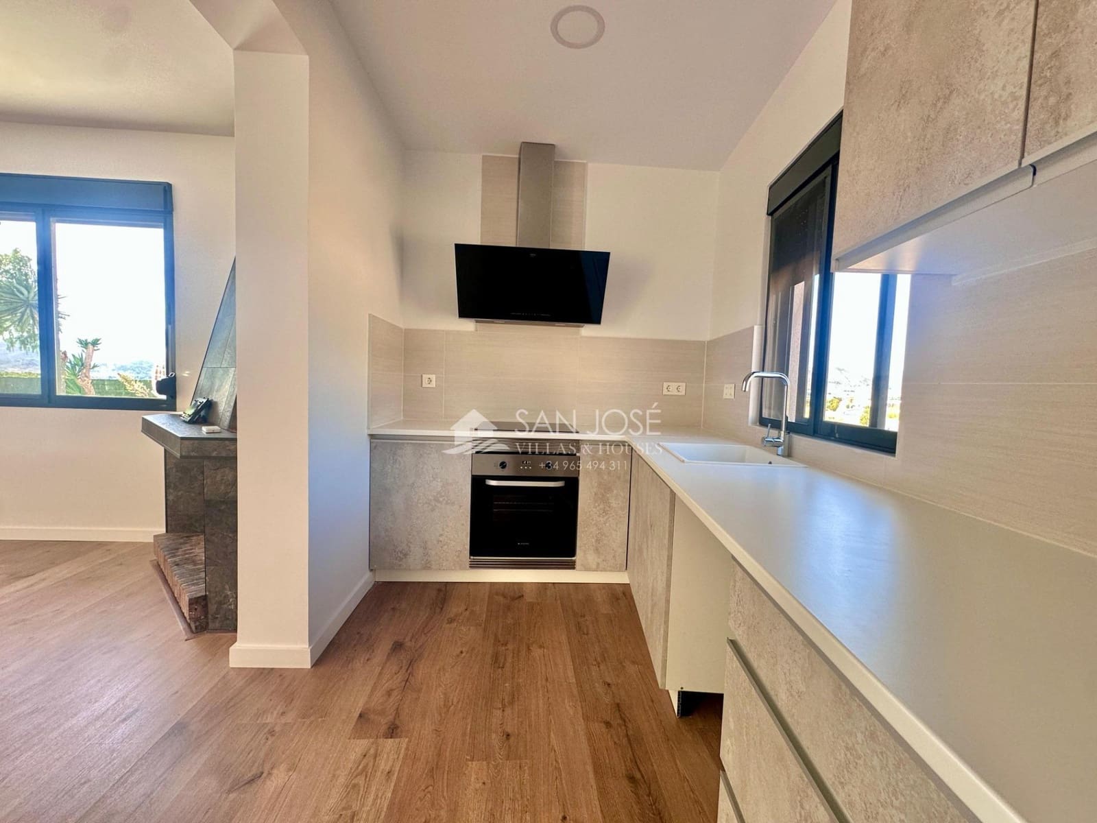 Chalet de 3 habitaciones en Aspe en venta - 270.000 € (Ref: 9393970)