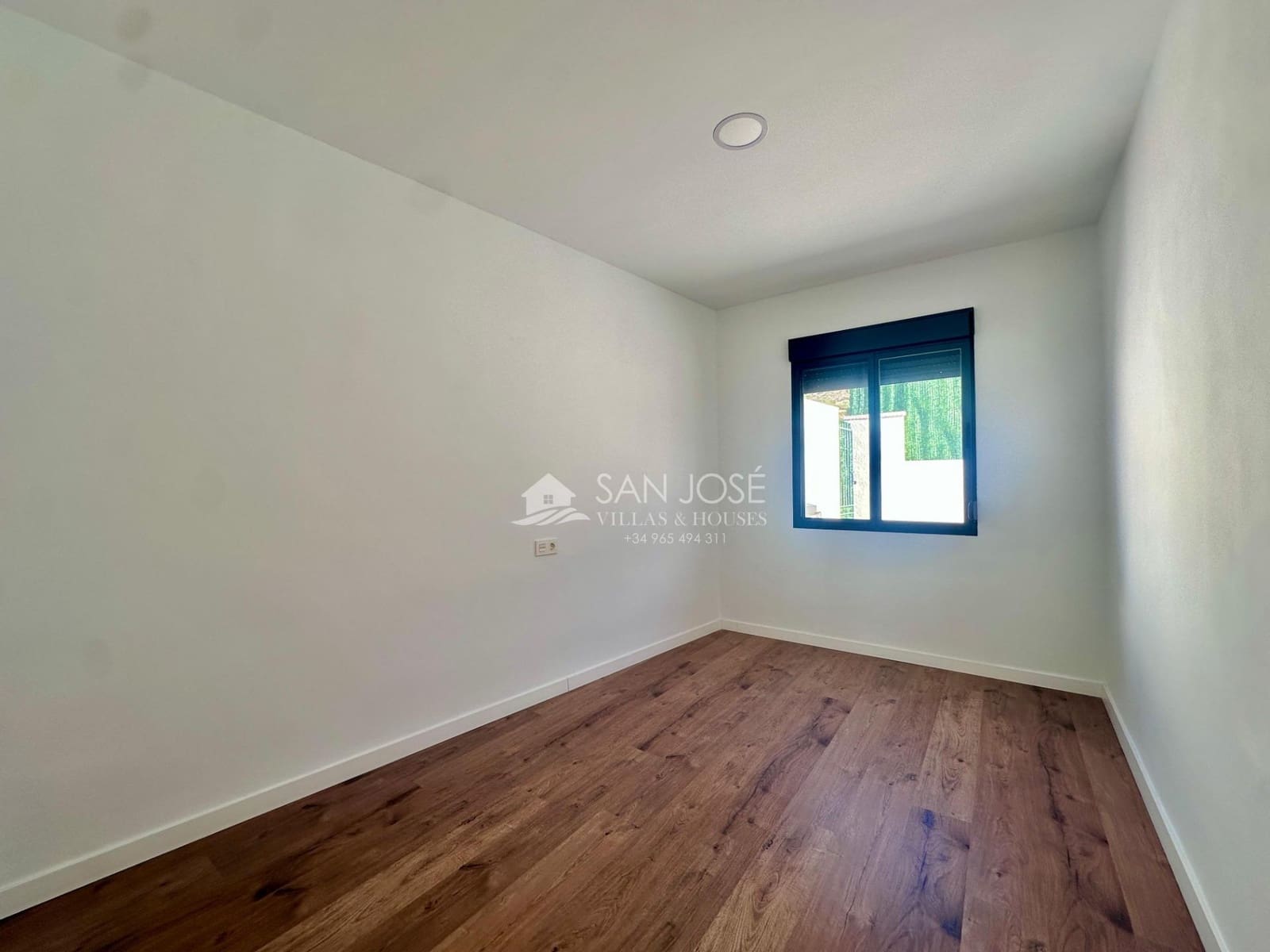 Chalet de 3 habitaciones en Aspe en venta - 270.000 € (Ref: 9393970)