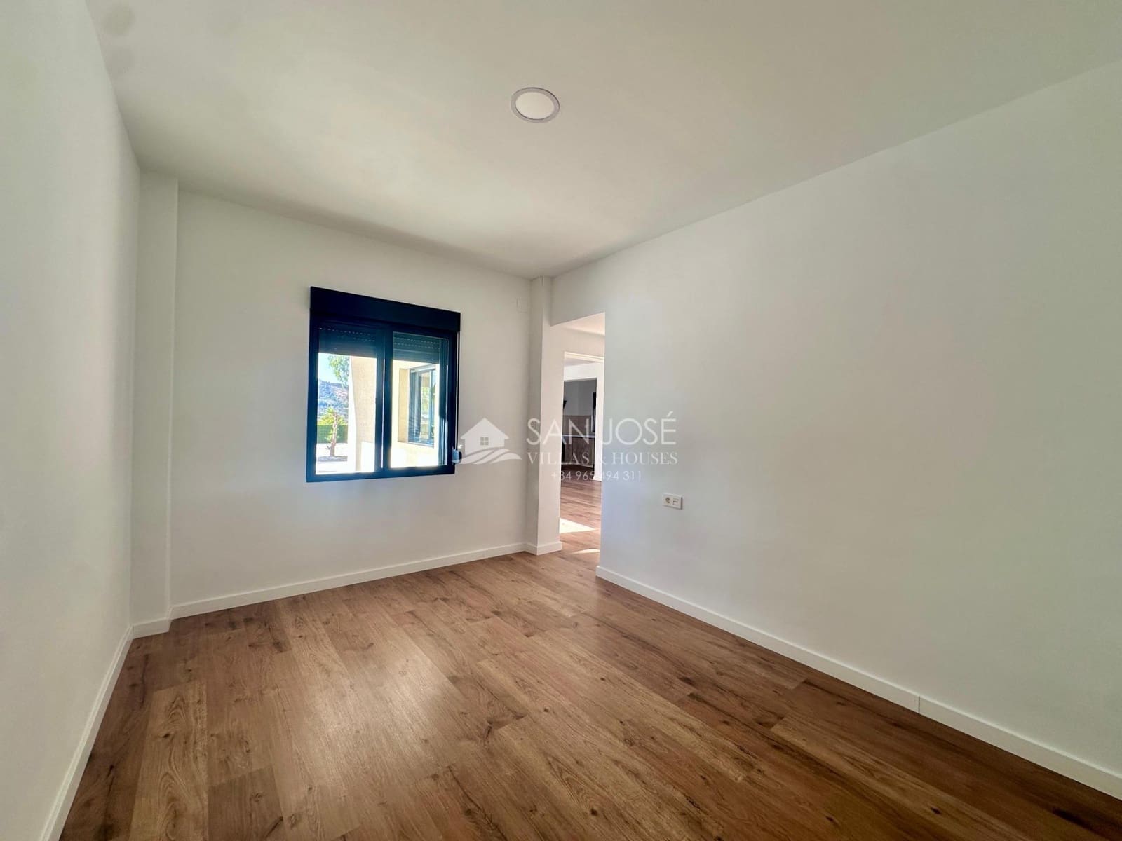 Chalet de 3 habitaciones en Aspe en venta - 270.000 € (Ref: 9393970)