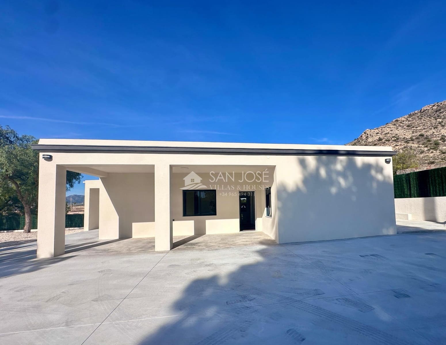 Chalet de 3 habitaciones en Aspe en venta - 270.000 € (Ref: 9393970)