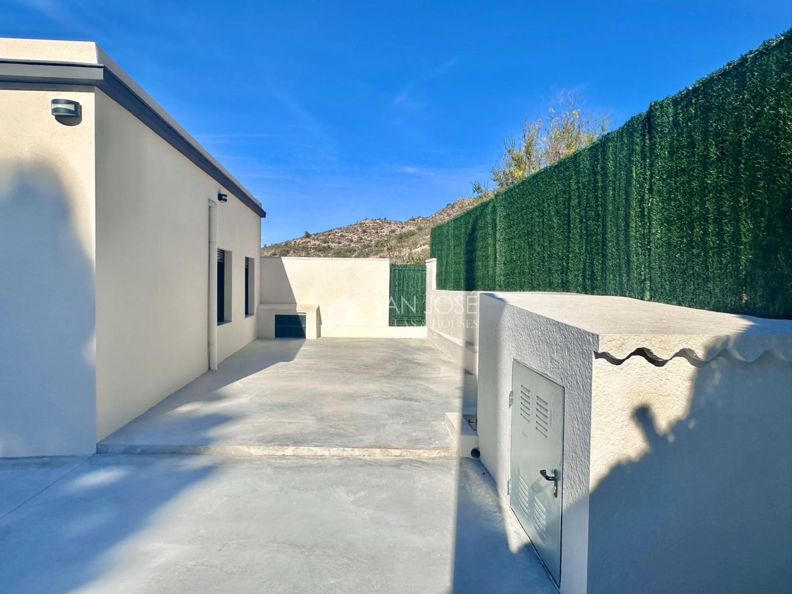 Chalet de 3 habitaciones en Aspe en venta - 270.000 € (Ref: 9393970)