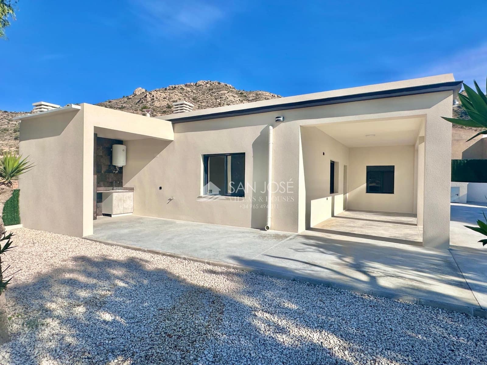 Chalet de 3 habitaciones en Aspe en venta - 270.000 € (Ref: 9393970)