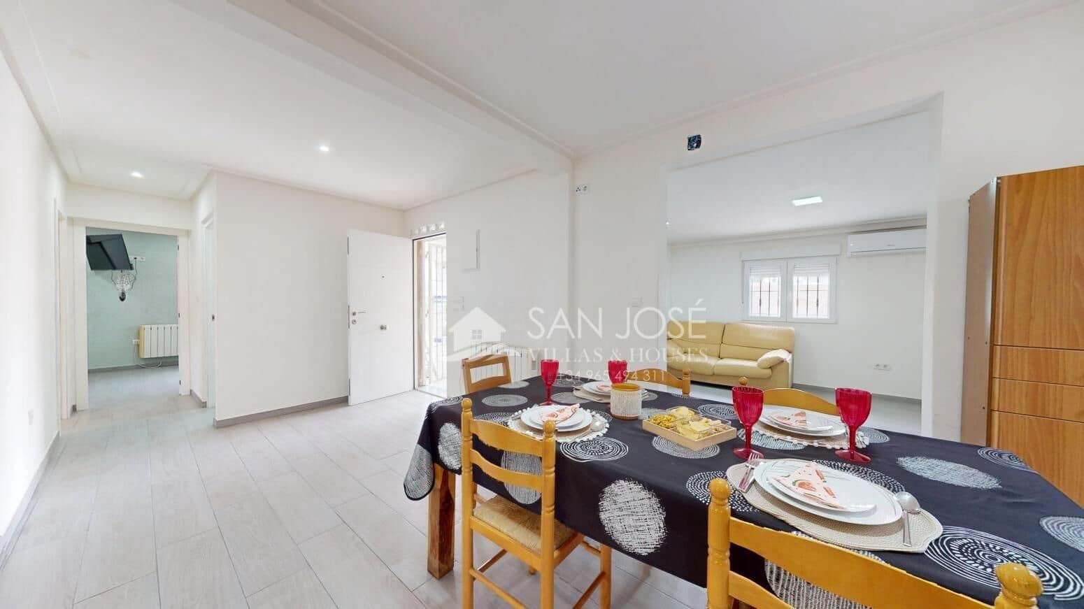 2 chambre Villa/Maison à vendre à Novelda avec piscine garage - 230 000 € (Ref: 9396243)