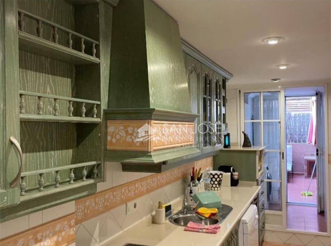 3 soveværelse Lejlighed til salg i Alicante by med swimmingpool garage - € 296.000 (Ref: 9396244)