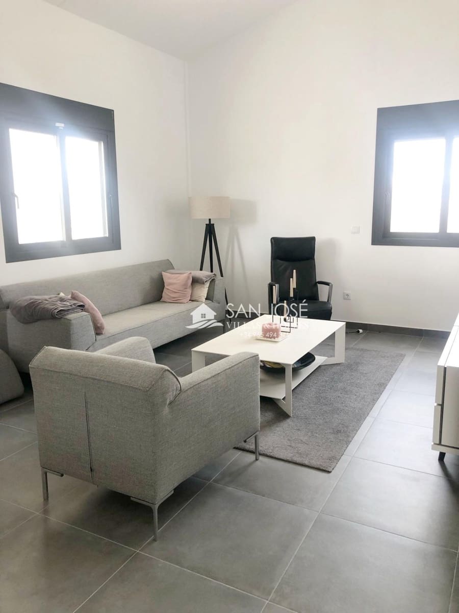 5 bedroom Villa for sale in Pinoso with pool - € 420,000 (Ref: 9396245)