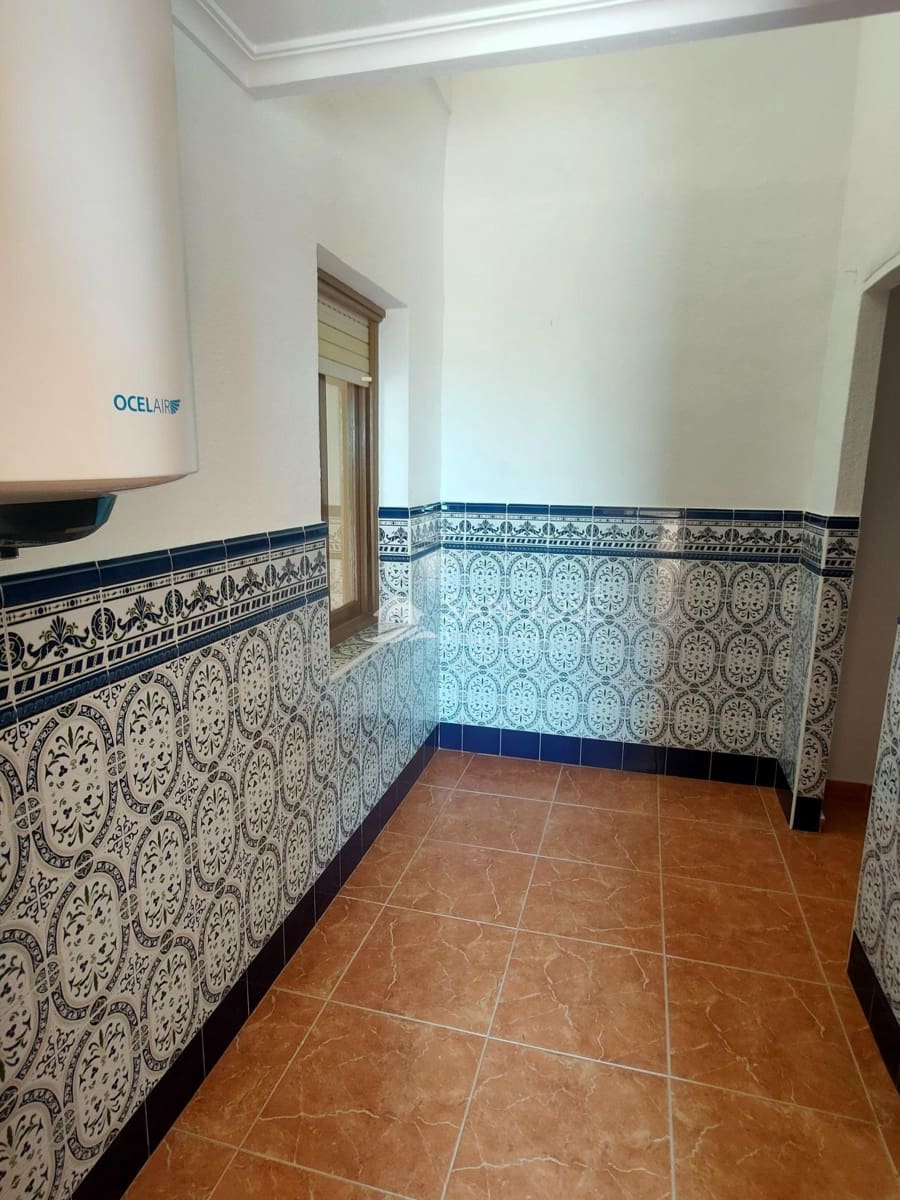 3 bedroom Villa for rent in Hondon de las Nieves with garage - € 1,200 (Ref: 9396246)