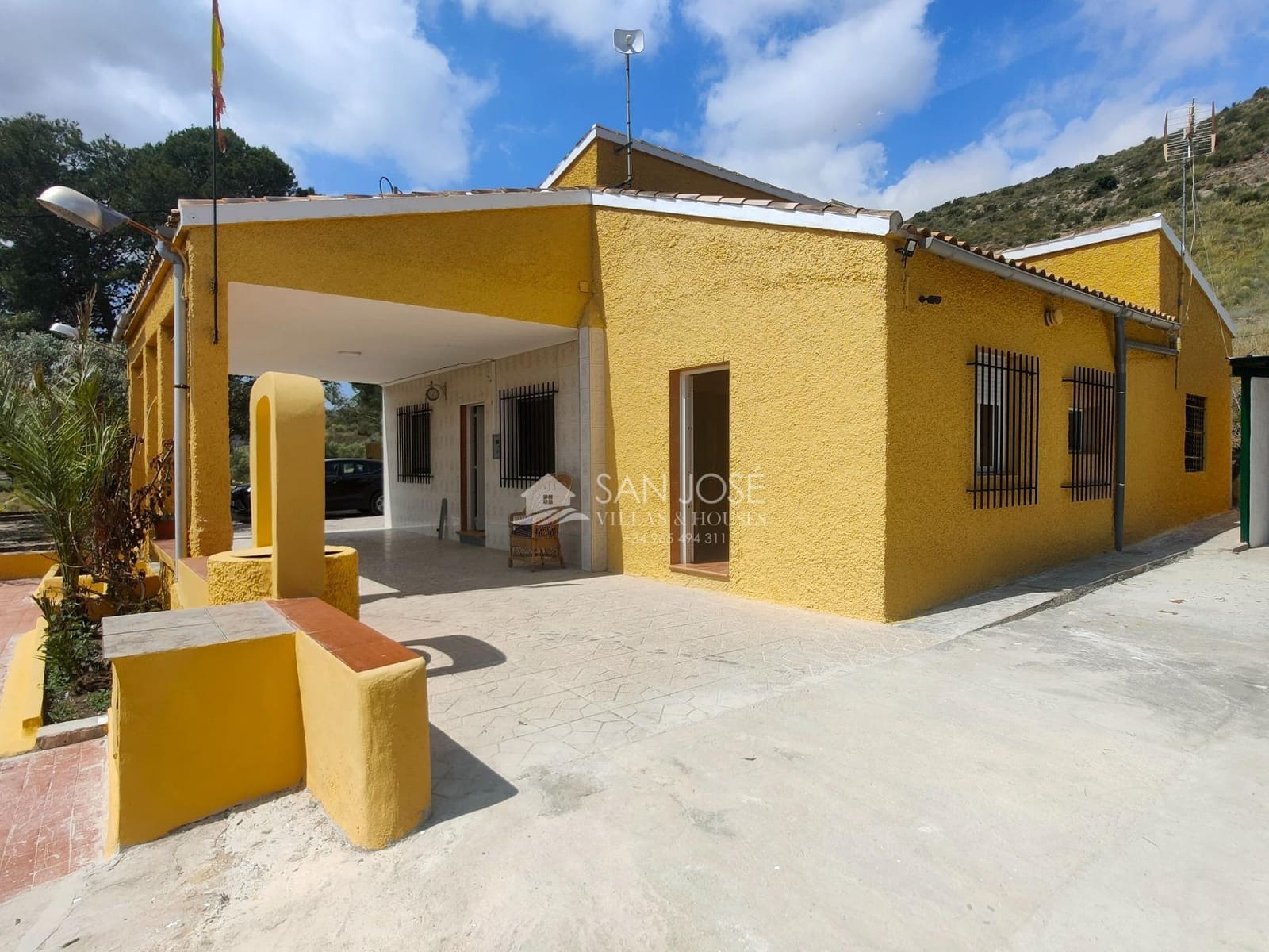 3 bedroom Villa for rent in Hondon de las Nieves with garage - € 1,200 (Ref: 9396246)