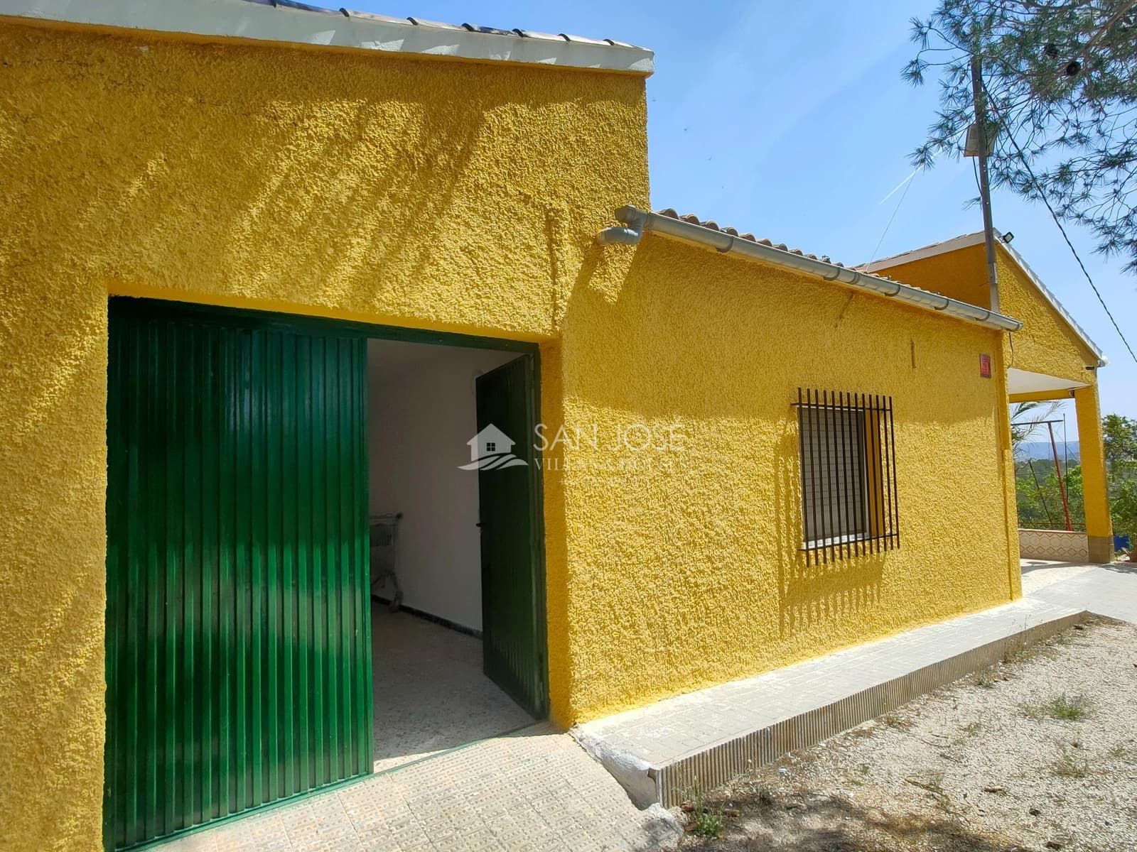 3 bedroom Villa for rent in Hondon de las Nieves with garage - € 1,200 (Ref: 9396246)