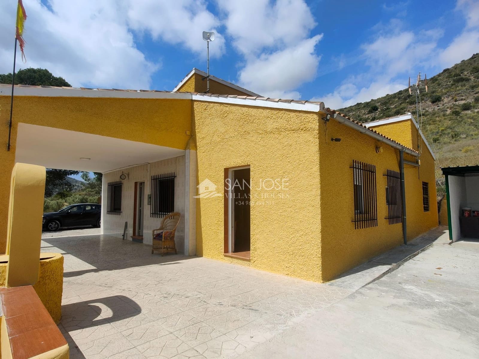 3 bedroom Villa for rent in Hondon de las Nieves with garage - € 1,200 (Ref: 9396246)