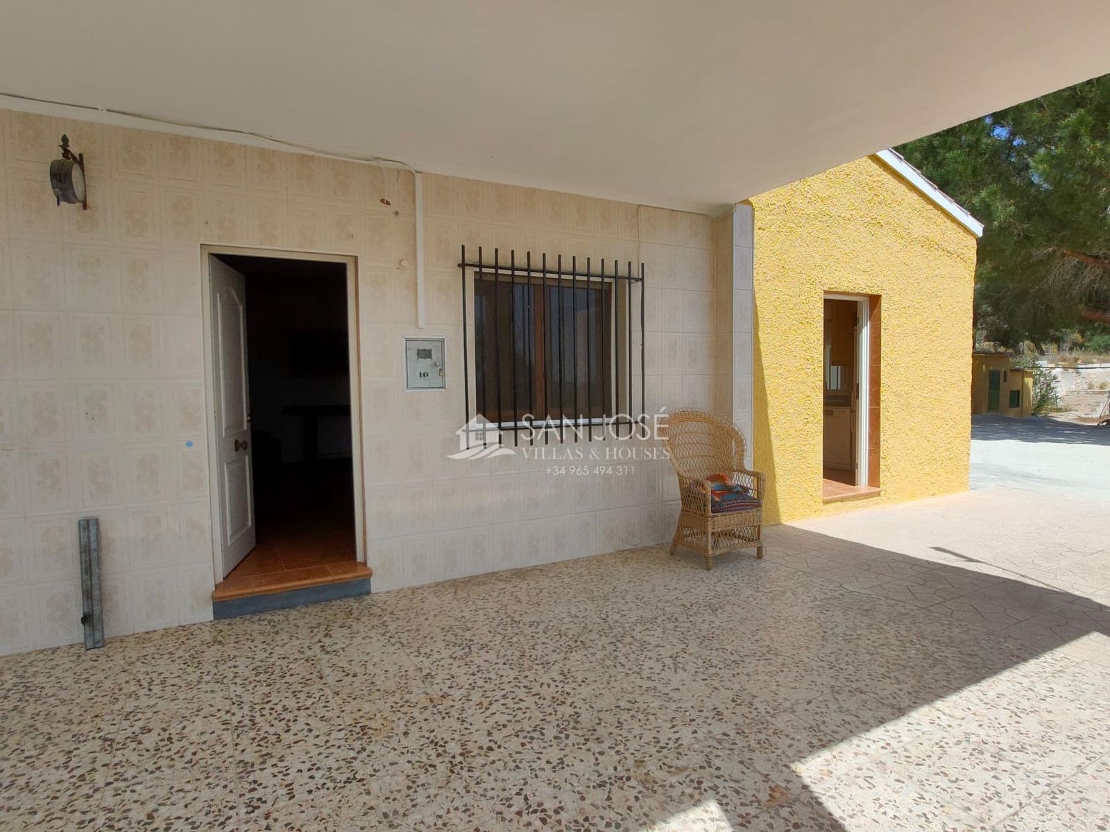 3 bedroom Villa for rent in Hondon de las Nieves with garage - € 1,200 (Ref: 9396246)