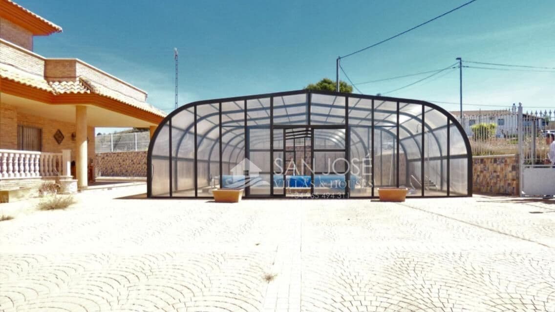 4 sovrum Villa till salu i Pinoso - 590 000 € (Ref: 9400834)