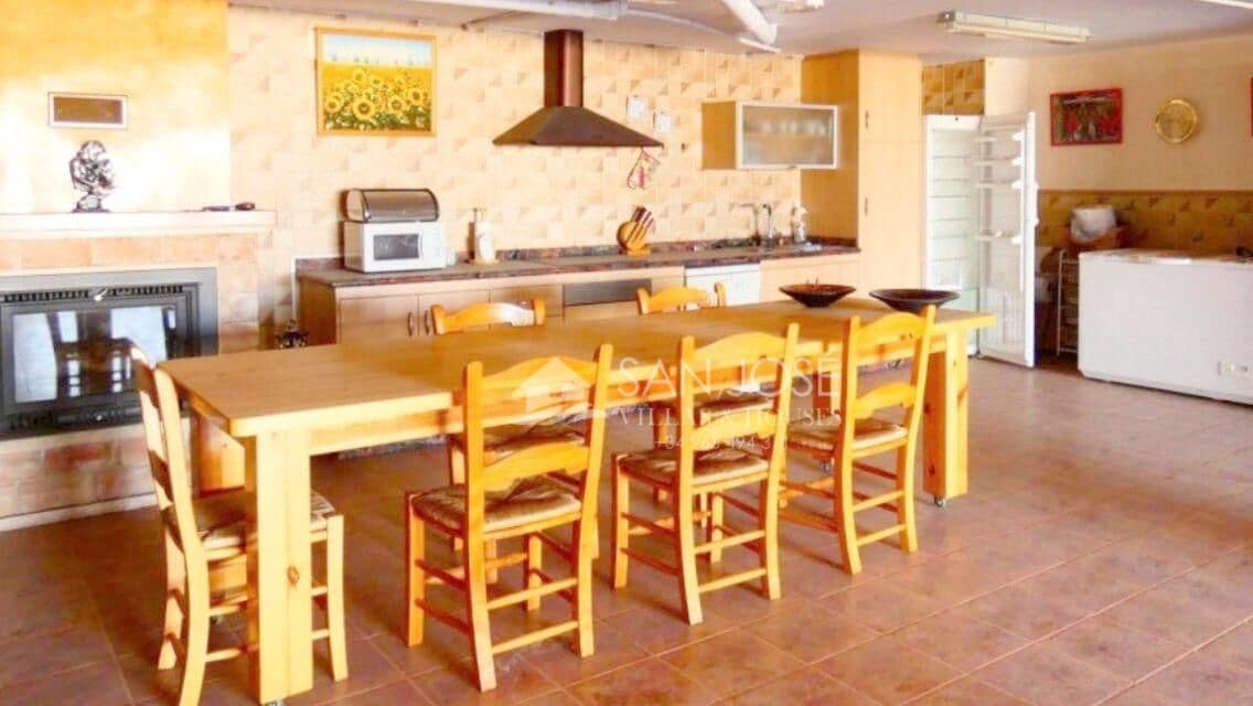 4 sovrum Villa till salu i Pinoso - 590 000 € (Ref: 9400834)