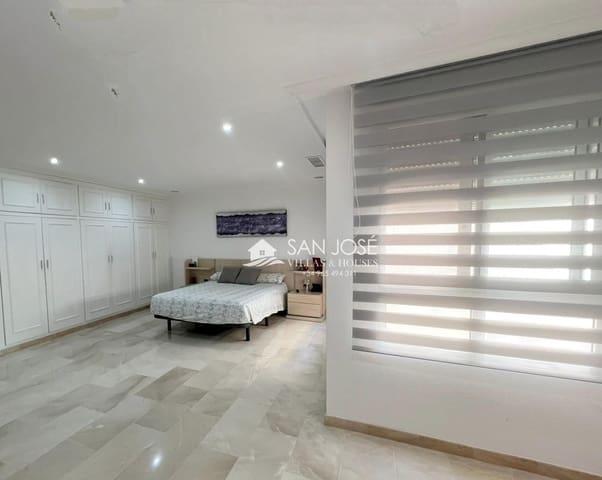 Piso de 3 habitaciones en Elche / Elx en venta - 208.000 € (Ref: 9436103)