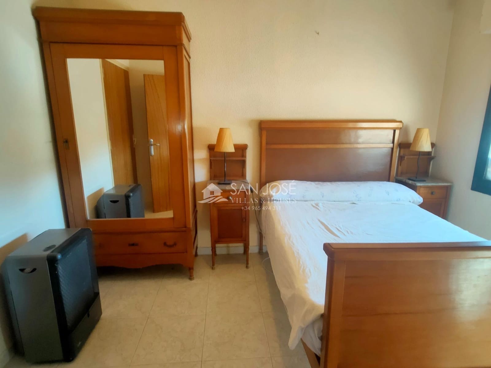 Villa/Maison de 4 chambres à louer à Aspe - 1 000 € (Ref: 9441869)