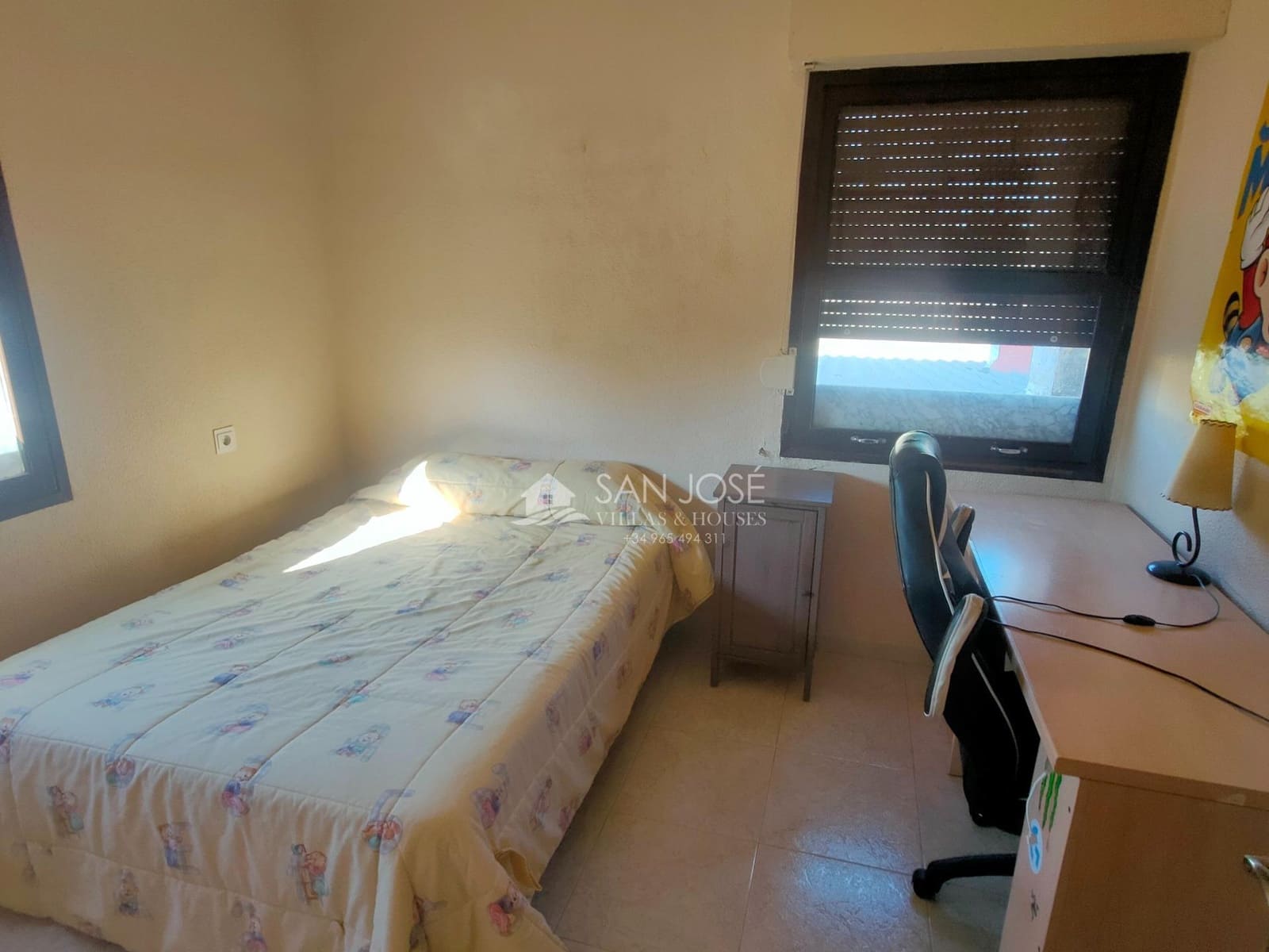 Villa/Maison de 4 chambres à louer à Aspe - 1 000 € (Ref: 9441869)