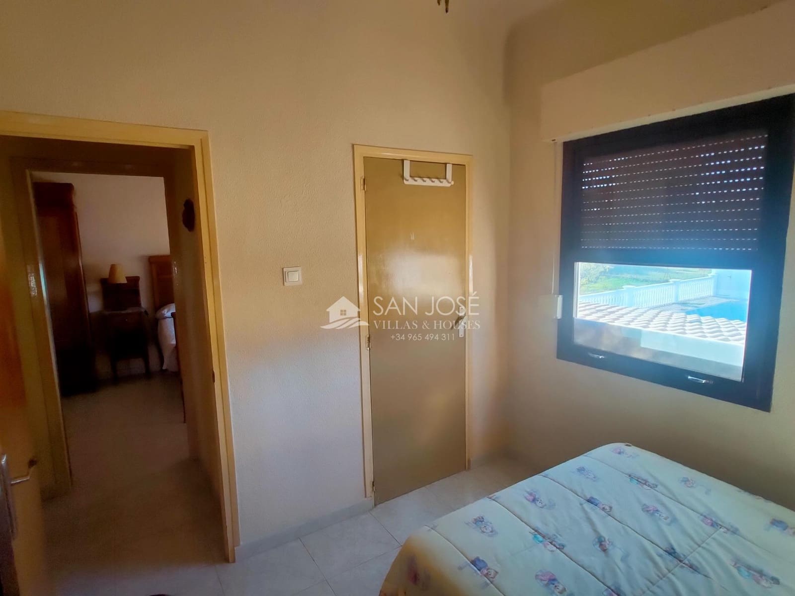 Villa/Maison de 4 chambres à louer à Aspe - 1 000 € (Ref: 9441869)