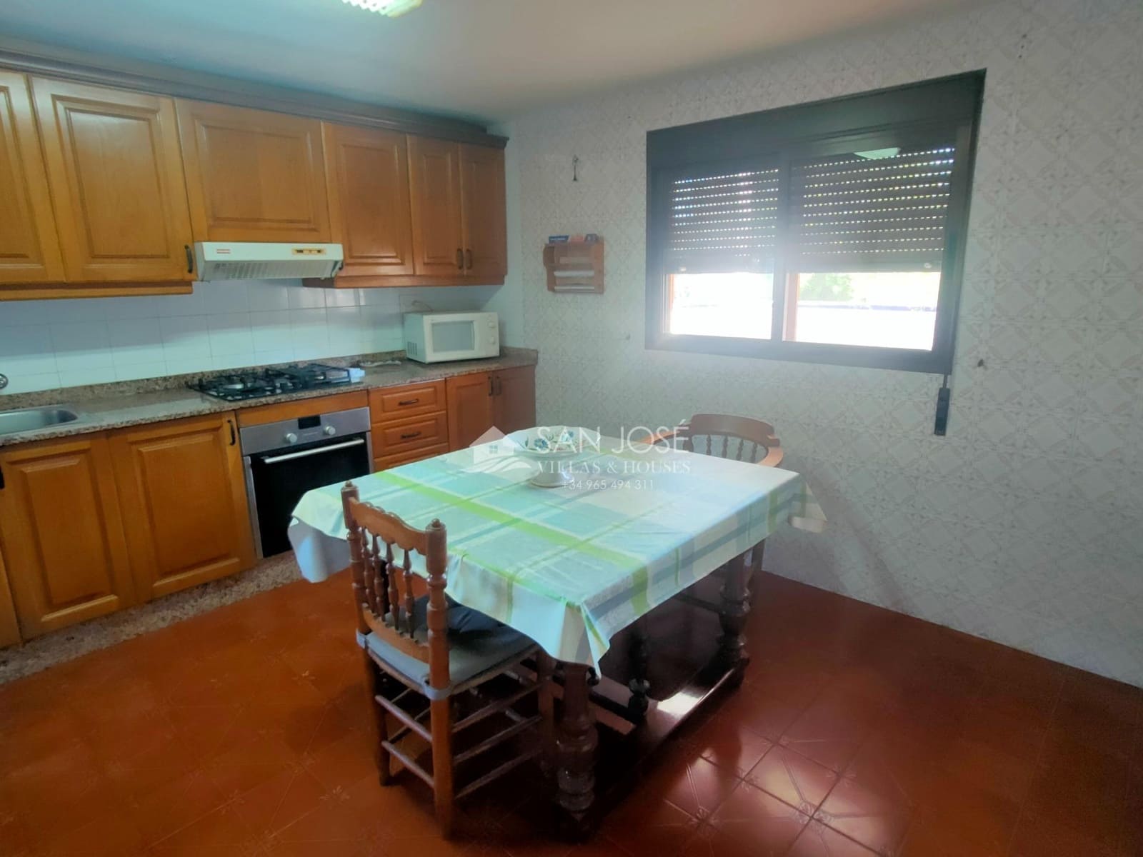 Villa/Maison de 4 chambres à louer à Aspe - 1 000 € (Ref: 9441869)