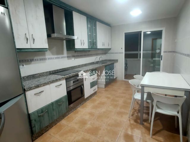 Appartement de 3 chambres à louer à Aspe avec garage - 650 € (Ref: 9441870)
