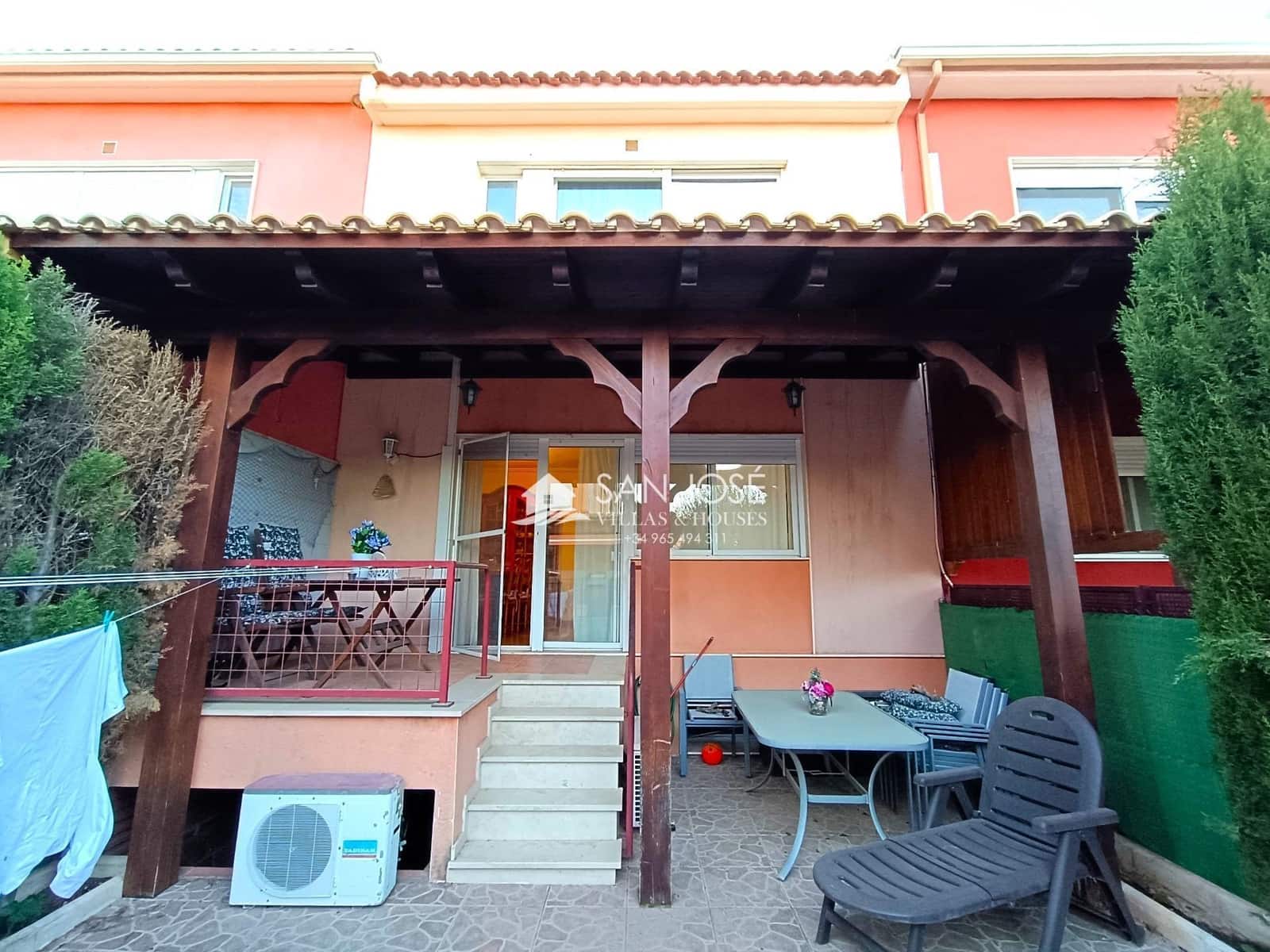 3 quarto Moradia Geminada para venda em Aspe com piscina garagem - 190 000 € (Ref: 9446621)