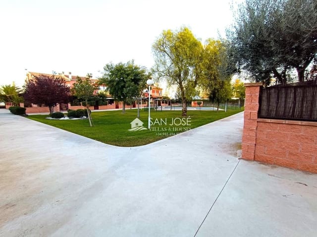 3 quarto Moradia Geminada para venda em Aspe com piscina garagem - 190 000 € (Ref: 9446621)