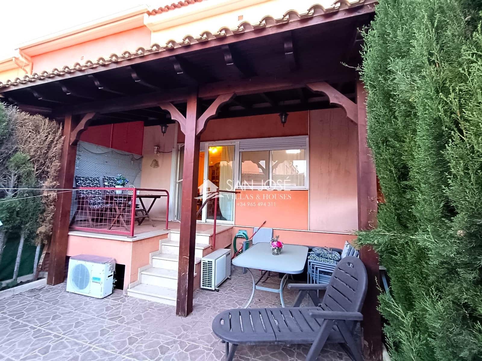 3 quarto Moradia Geminada para venda em Aspe com piscina garagem - 190 000 € (Ref: 9446621)