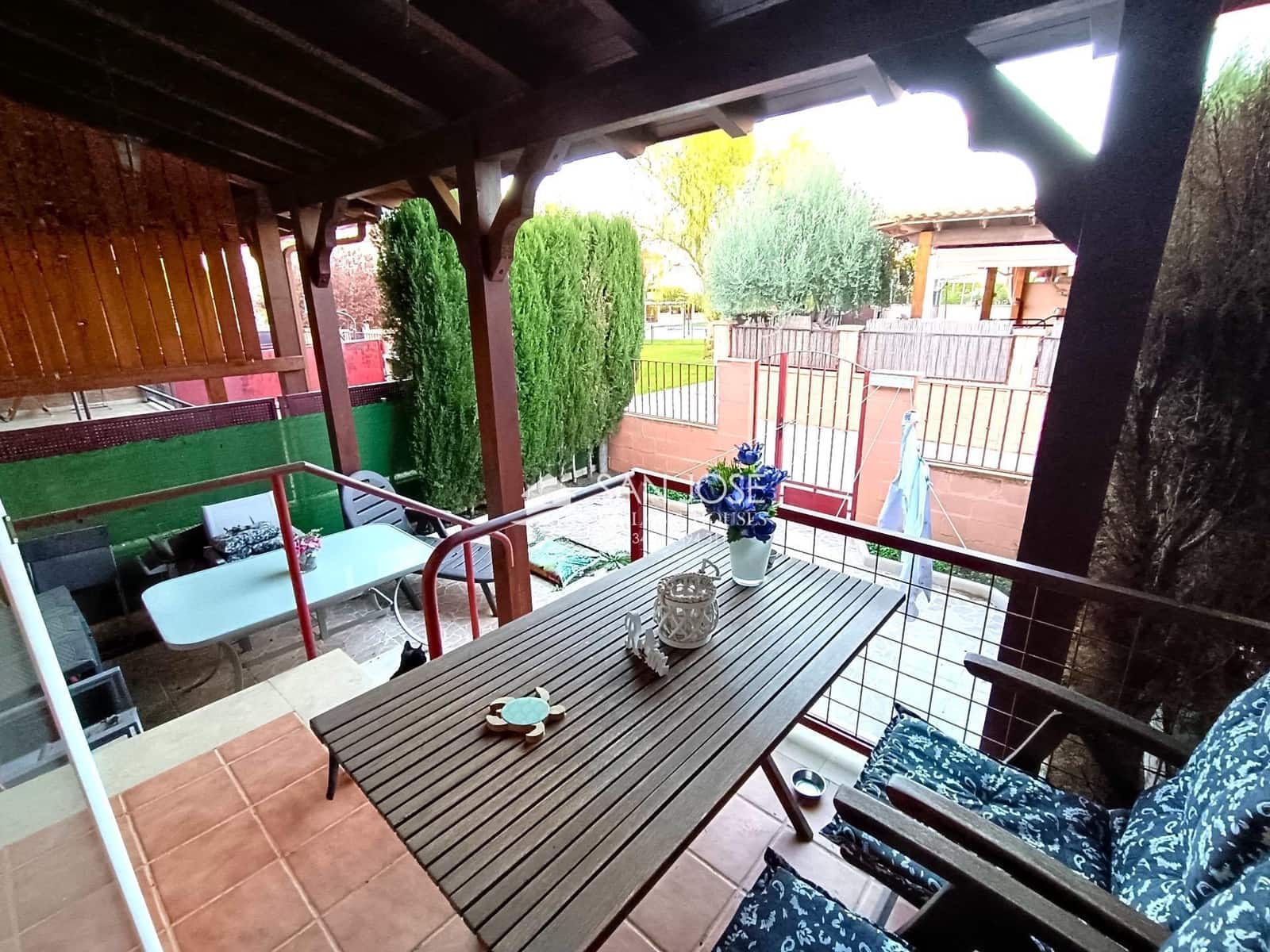 3 quarto Moradia Geminada para venda em Aspe com piscina garagem - 190 000 € (Ref: 9446621)