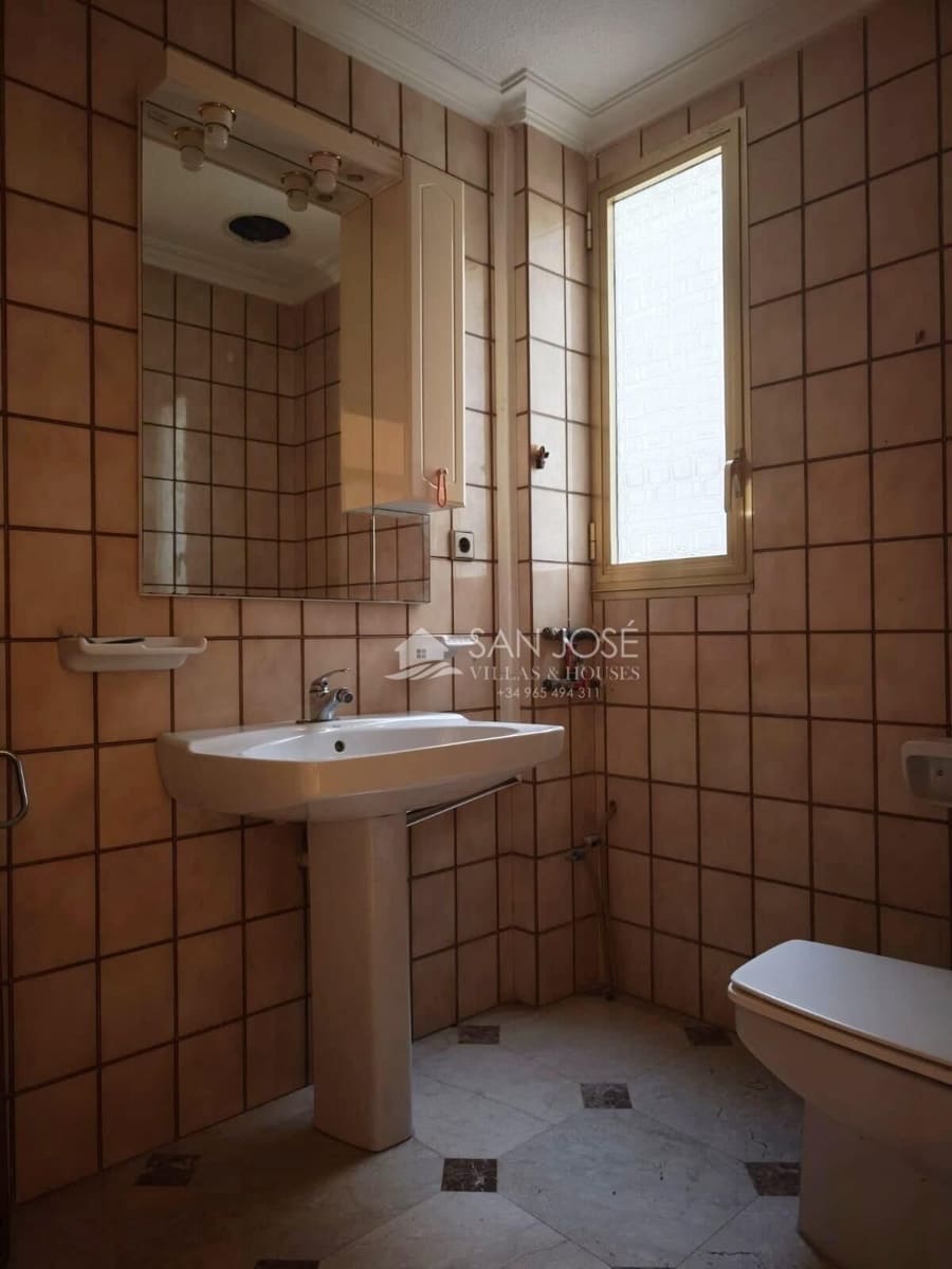 4 makuuhuone Asunto myytävänä paikassa Novelda - 199 000 € (Ref: 9449062)