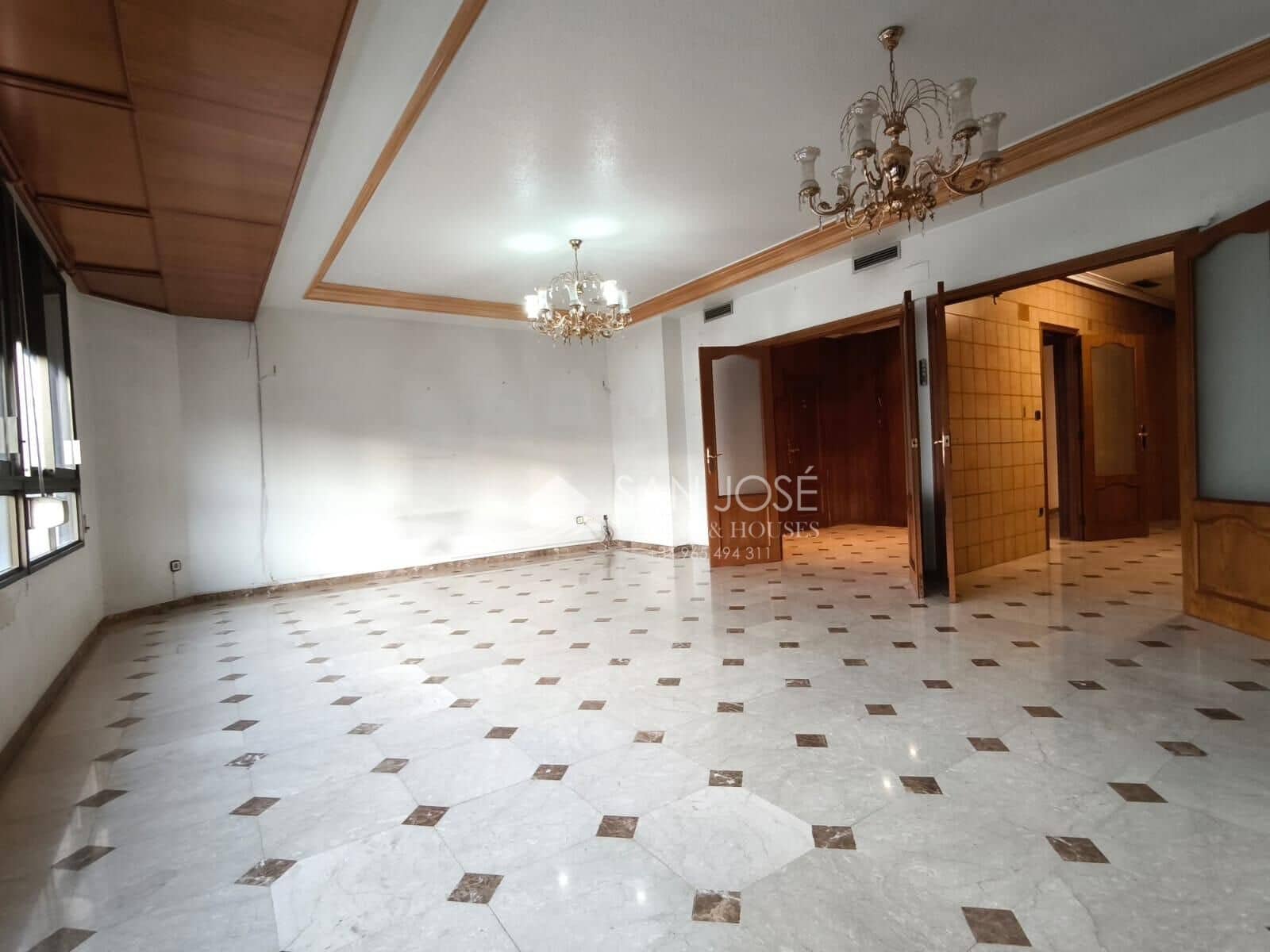 4 makuuhuone Asunto myytävänä paikassa Novelda - 199 000 € (Ref: 9449062)