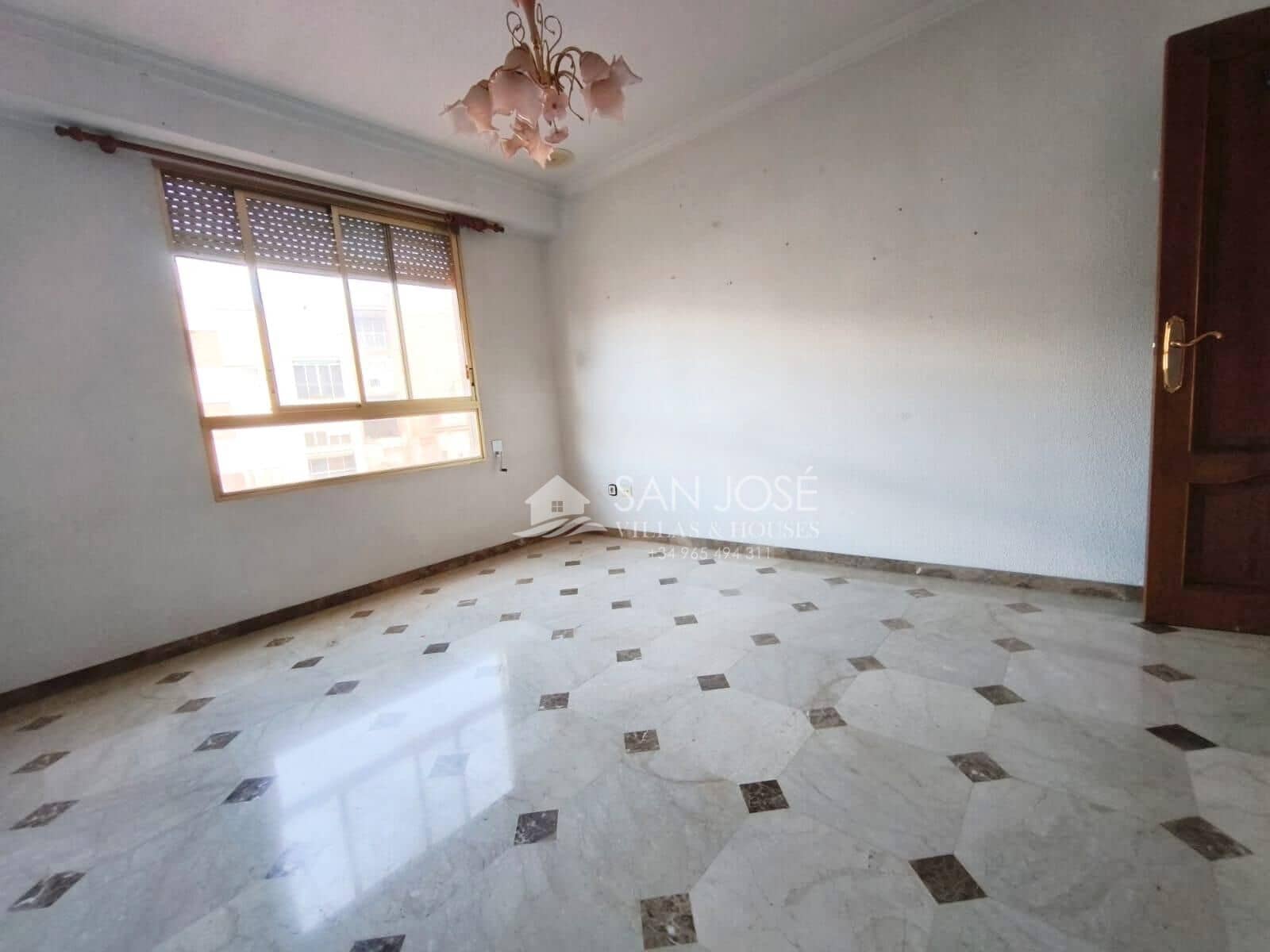 4 makuuhuone Asunto myytävänä paikassa Novelda - 199 000 € (Ref: 9449062)