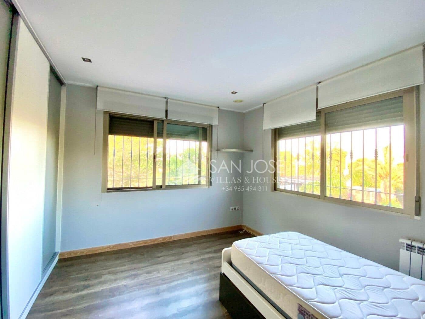 3 soveværelse Villa til salg i Elche / Elx med swimmingpool - € 489.000 (Ref: 9449063)