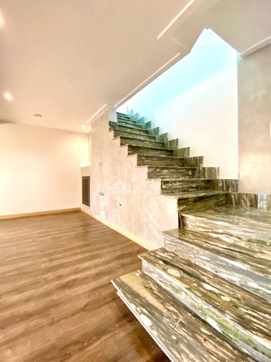 3 soveværelse Villa til salg i Elche / Elx med swimmingpool - € 489.000 (Ref: 9449063)