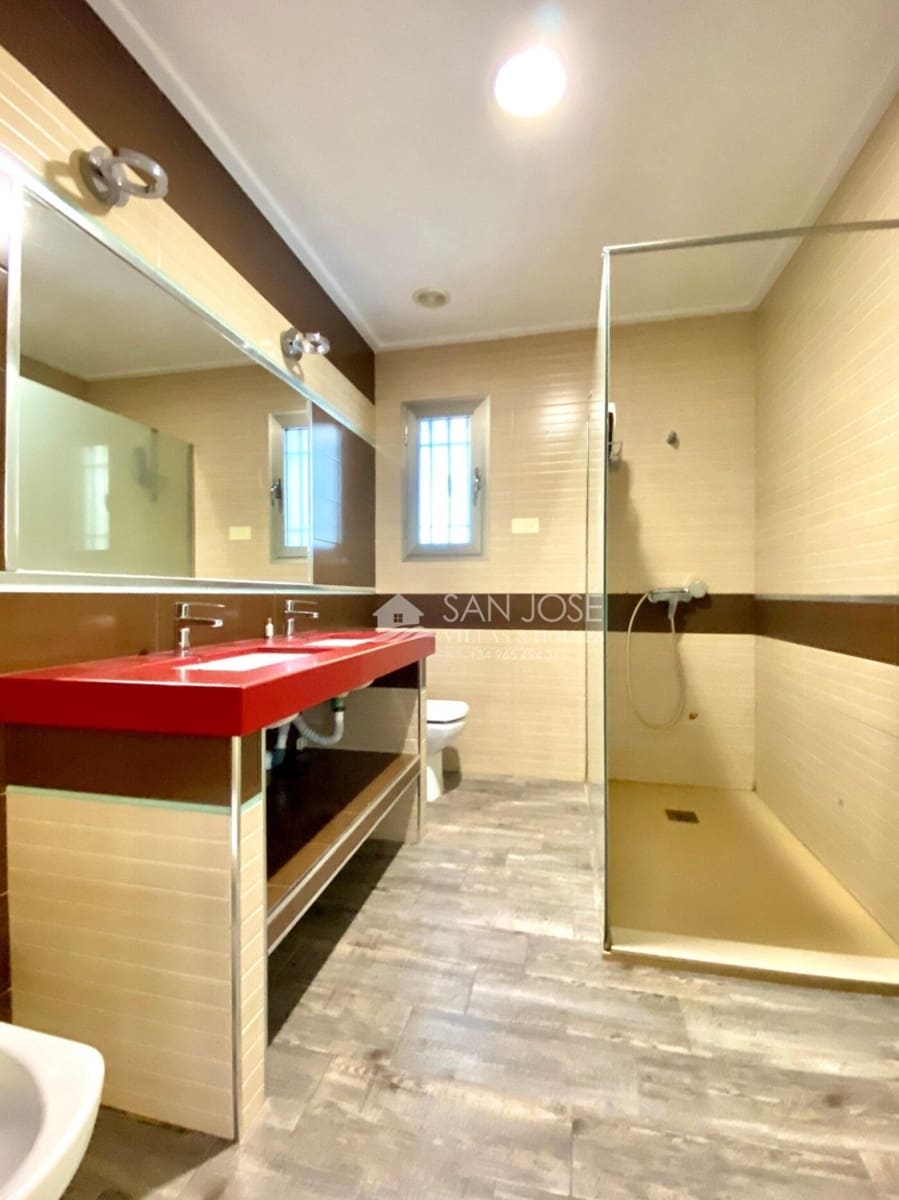 3 soveværelse Villa til salg i Elche / Elx med swimmingpool - € 489.000 (Ref: 9449063)