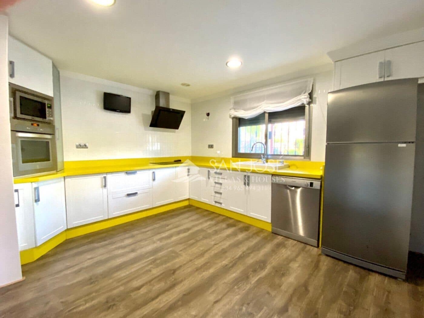 3 soveværelse Villa til salg i Elche / Elx med swimmingpool - € 489.000 (Ref: 9449063)