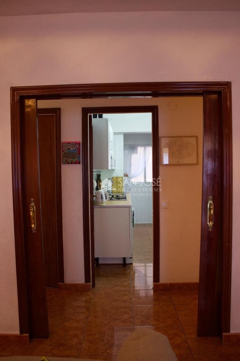 Piso de 3 habitaciones en Alicante / Alacant ciudad en venta - 157.000 € (Ref: 9453236)