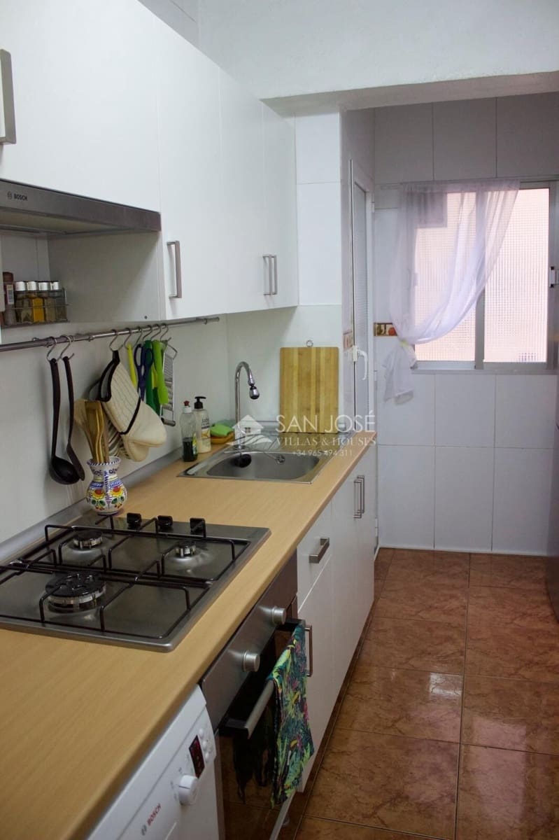 Piso de 3 habitaciones en Alicante / Alacant ciudad en venta - 157.000 € (Ref: 9453236)