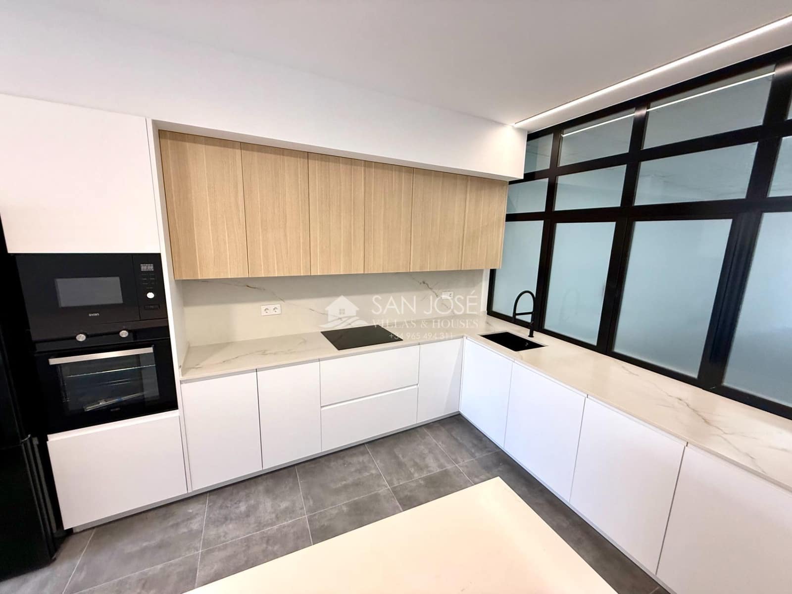 4 sovrum Lägenhet till salu i Monforte del Cid med garage - 225 000 € (Ref: 9453237)