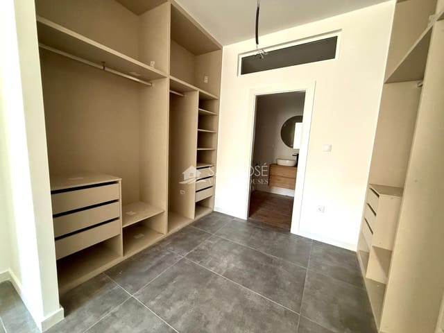 4 sovrum Lägenhet till salu i Monforte del Cid med garage - 225 000 € (Ref: 9453237)