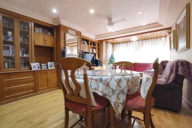 5 chambre Maison de Ville à vendre à Novelda avec garage - 287 000 € (Ref: 9474330)