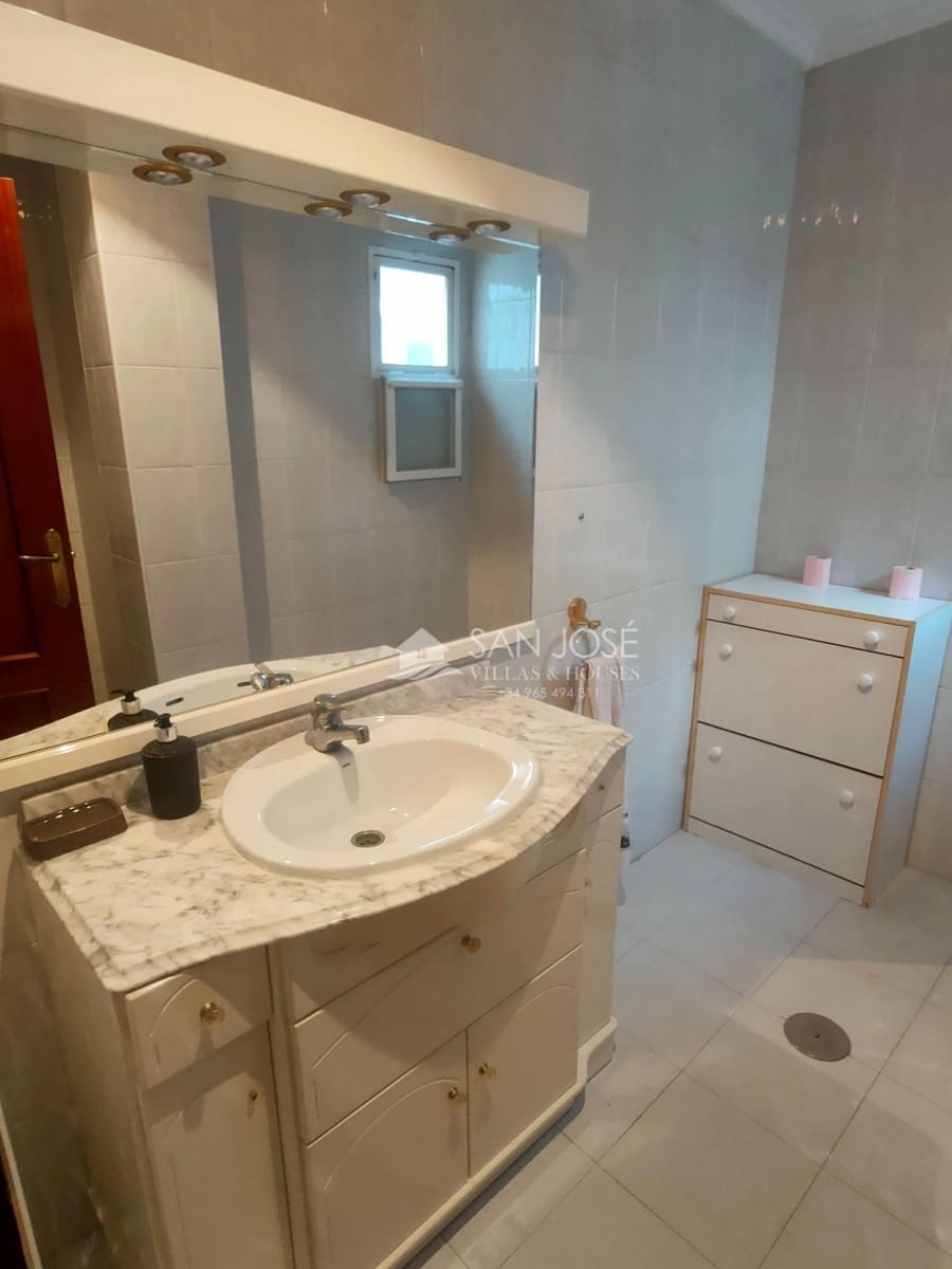 Piso de 3 habitaciones en Aspe en venta con piscina - 157.260 € (Ref: 9474847)