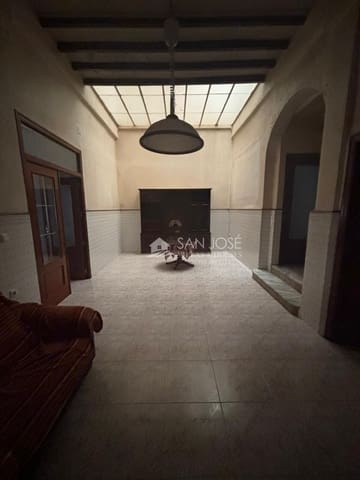 6 soveværelse Byhus til salg i Monforte del Cid med garage - € 137.260 (Ref: 9496400)