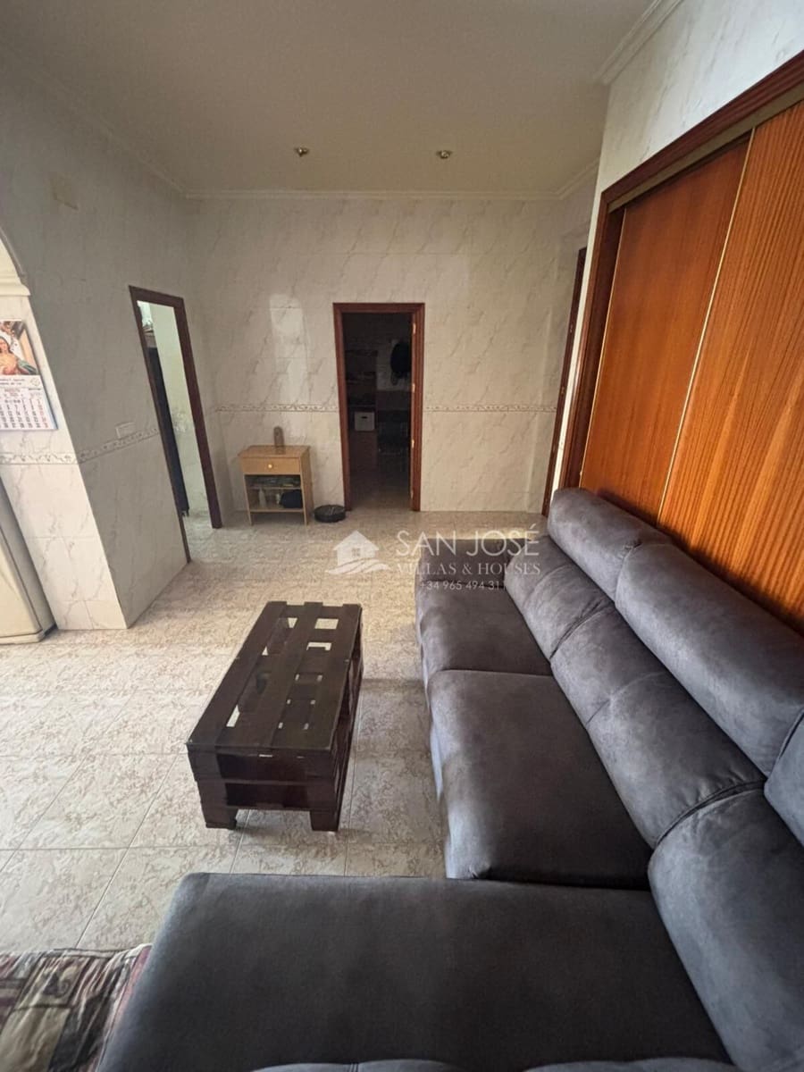 6 bedroom Townhouse for sale in Monforte del Cid with garage - € 137,260 (Ref: 9496400)