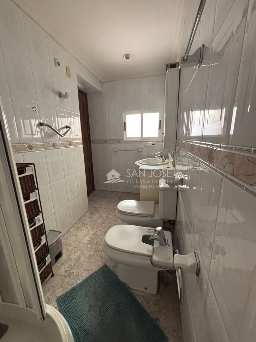 6 bedroom Townhouse for sale in Monforte del Cid with garage - € 137,260 (Ref: 9496400)