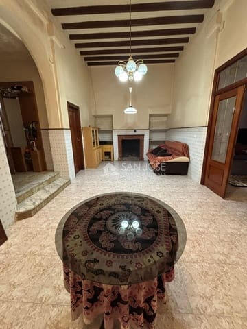 6 soveværelse Byhus til salg i Monforte del Cid med garage - € 137.260 (Ref: 9496400)