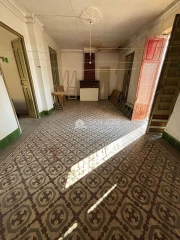 6 soveværelse Byhus til salg i Monforte del Cid med garage - € 137.260 (Ref: 9496400)