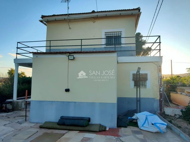 5 bedroom Villa for sale in Novelda with pool - € 197,260 (Ref: 9497570)