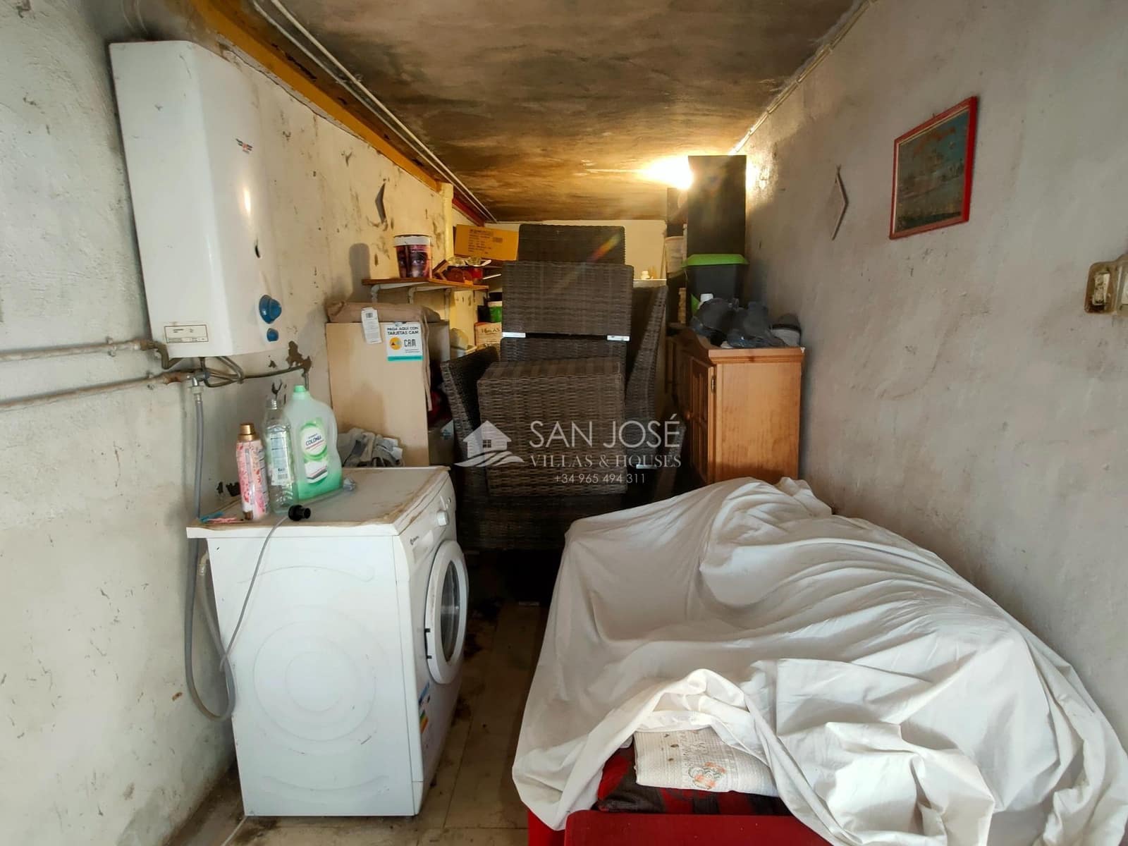 5 bedroom Villa for sale in Novelda with pool - € 197,260 (Ref: 9497570)