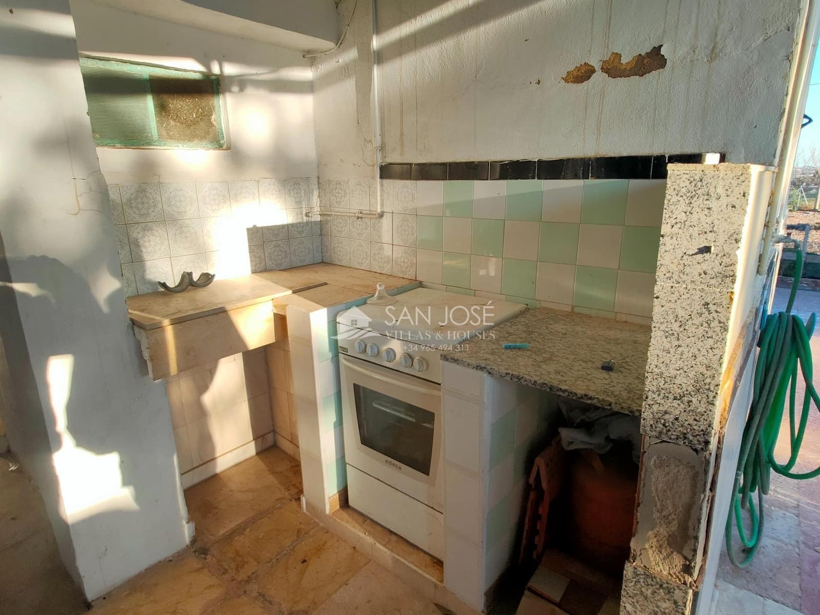 5 bedroom Villa for sale in Novelda with pool - € 197,260 (Ref: 9497570)